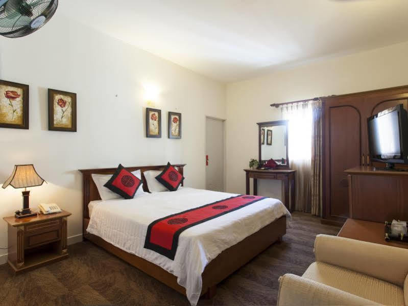 Business Saigon Hotel